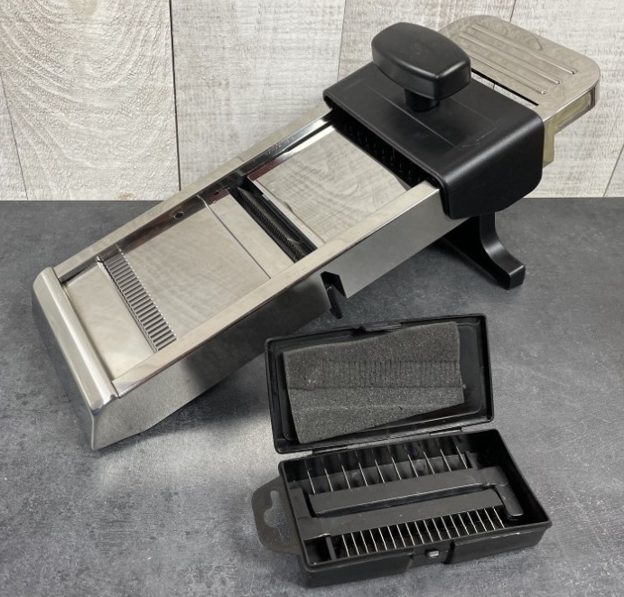 Restaurant Supplies Toronto Catalogue - Can Openers Cutters